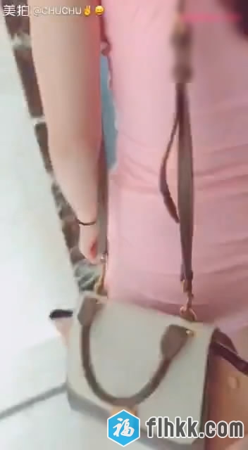 性感少妇演绎楼梯口-福利好好看