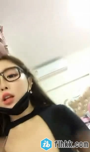 超高人气童颜巨乳主播三胖戴着黑框眼镜-福利好好看