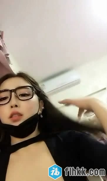 超高人气童颜巨乳主播三胖戴着黑框眼镜-福利好好看