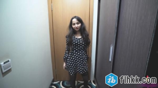 混血大眼小仙女黑丝波点装扮沉迷吃鸡-福利好好看