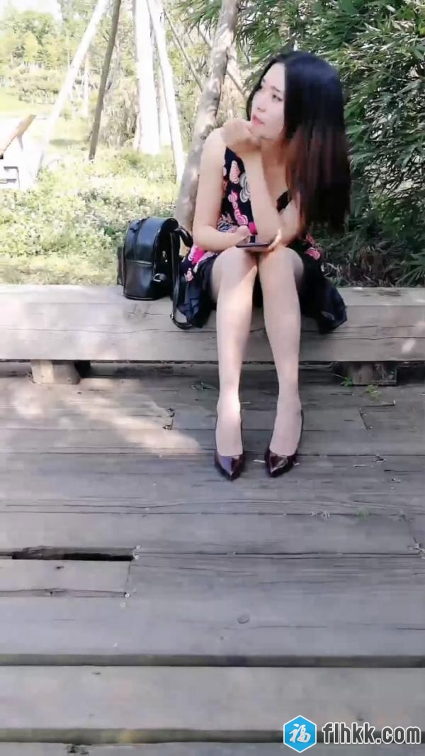 网红刘婷精彩演绎搭讪公园晨的妹子-福利好好看