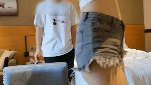 91小哥佩奇新作番号004-18岁Academi外表小清新の欲女露脸1080p-福利好好看