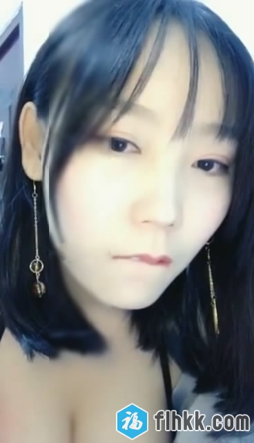 高颜值大奶子美女主播出脸秀卸妆素颜还挺漂亮的有小狼粉准备偷他老爸的钱给美女刷礼物太屌了[401MB]-福利好好看