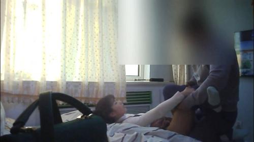 约朋友表妹谈事挑逗脱裤子操她妹子说你要这样那我走了你不认识我-福利好好看