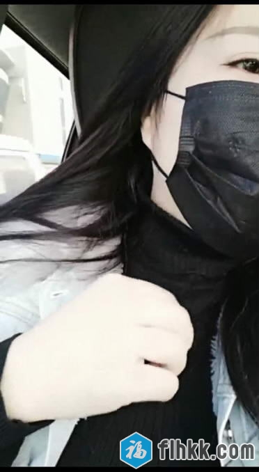 专搞户外直播大胸美女主播兔姐路上被大叔跟踪啪对白精彩[1V]-福利好好看