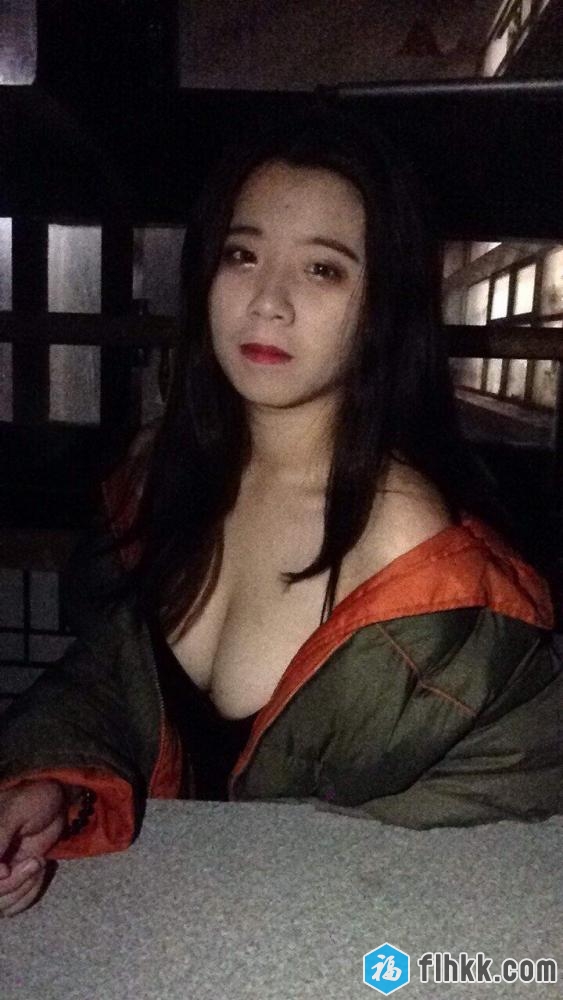 台湾豪乳美眉和男友分手后被骗到酒店灌倒后开房啪[1V]-福利好好看
