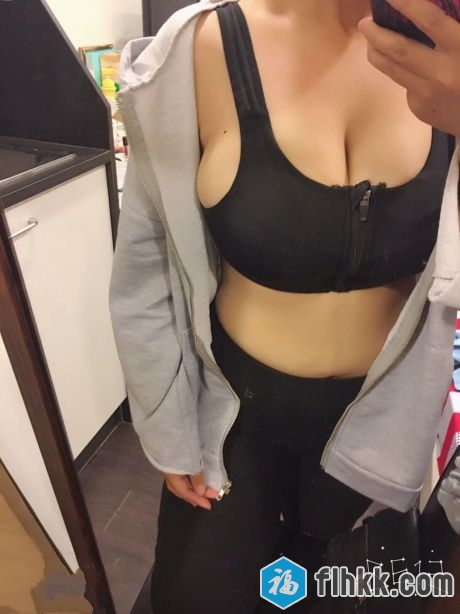 超级大胸健身美女喝多了回来睡觉时被合租的闺蜜男友趁机侵犯啪啪-福利好好看
