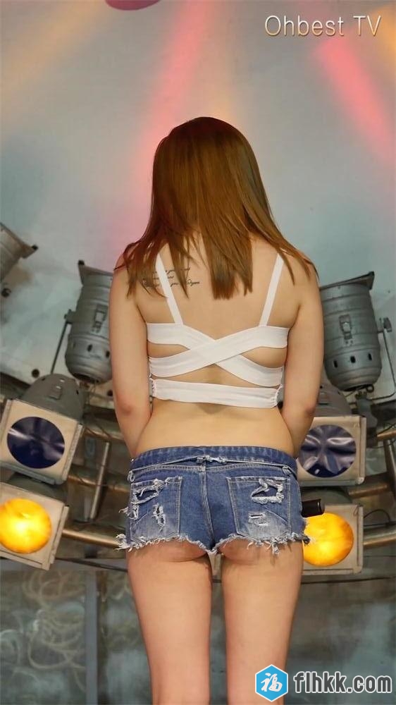 韩国女团激情热舞,身穿短裤搔首弄姿,下蹲撅屁股时两片肥厚粉阴唇都露出来了[122MB]-福利好好看