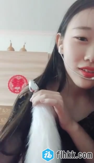 长相很纯的漂亮妹子 好像刚结婚 极品粉木耳 她老公有福了[147M]-福利好好看