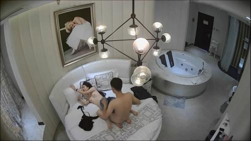 紧身牛仔裤美女酒店私会迫不及待扒掉裤子连操2次一直说轻点轻点-福利好好看