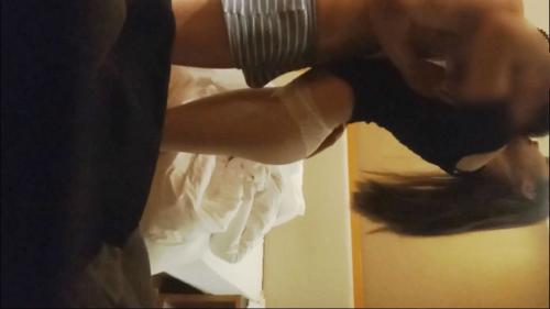 牛仔短裤翘臀美女被男友操的时间太久不让干了尤其是后插边干边拍-福利好好看