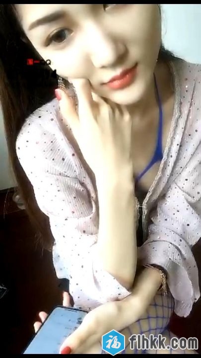 重磅福利 V聊极品模特知名主播仙儿baby唯一一部收费房大秀 骚话不断[722MB]-福利好好看