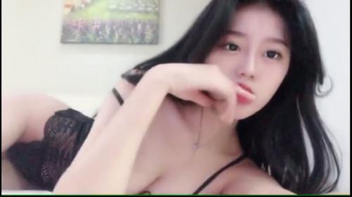 数一数二超高颜值少女主播最新超大尺度自慰自拍 撸点极高颜控专属 单个中指抠BB出了水居然放到嘴里舔了[154M]-福利好好看