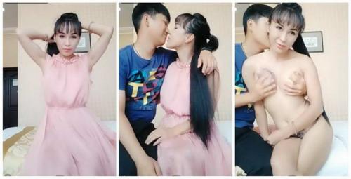 东北自驾姐特意换上漂亮连衣裙和曾经粉丝的儿子宾馆约啪[1V]-福利好好看