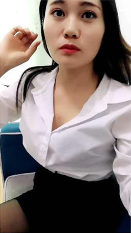 网红刘婷精彩演绎学生看到老师今天穿著高跟丝袜很性感就尾随跟到家裡和老师发生关系[1V]-福利好好看