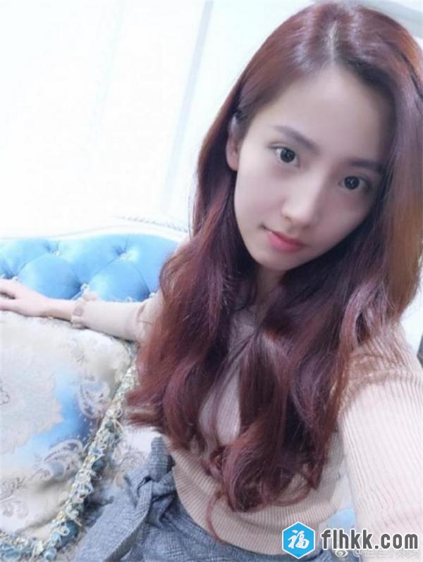 高颜值清纯美女zhubo，土豪VIP房直播大尺度诱惑[858M]-福利好好看