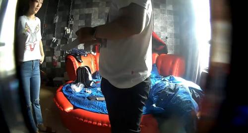 坚挺圆润的蜜桃大奶小美女和男友特色酒店激烈啪啪,这是有多饥渴刚干完喝口水又接着操,水嫩嫩的美女!-福利好好看