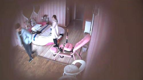 情趣房打扮洋气的清秀苗条美女与小伙开房啪啪啪很主动往鸡巴上坐骑阴毛浓密一看就是性欲旺盛的妹子-福利好好看