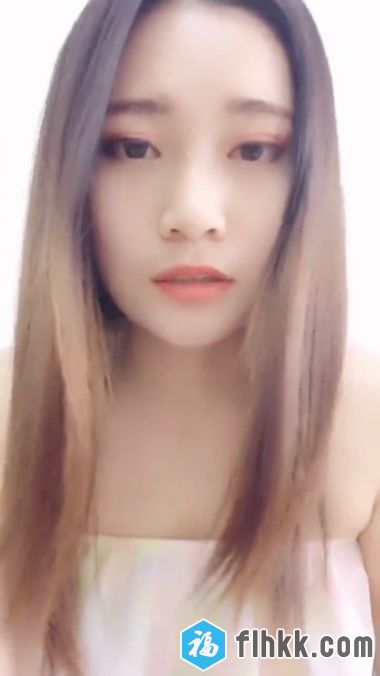 性感网红美女下楼取快递时故意找借口把快递员骗到房间说:我一个人住,好想让男人操我,好深啊,操死我,射逼逼里!-福利好好看