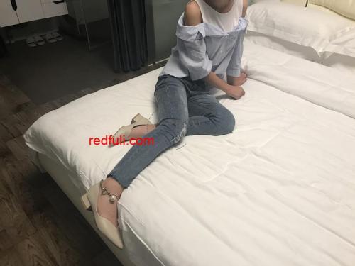 刚认的大三美乳超棒身材干妹妹是用来干的 排卵期无套直接爆操差点内射 淫蕩浪叫 高清私拍105P 高清1080P版-福利好好看