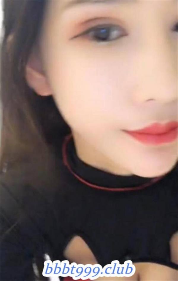 黑丝情趣长腿姑娘露脸女神级大秀，道具双插激情不断-福利好好看