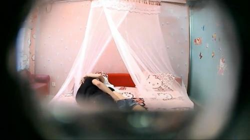 宾馆偷拍娇小漂亮的短裤小美女被貌似1米9以上的男友爆插,射完又干,个子太高美女翘着屁股男的还没发操![590MB/MP4]-福利好好看