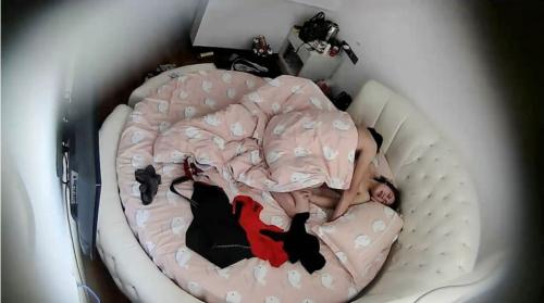 宾馆偷拍白嫩漂亮的良家人妻和男网友见面被带到宾馆要求啪啪,美女不愿意被扒掉衣服连扣带操干的高潮不断!-福利好好看