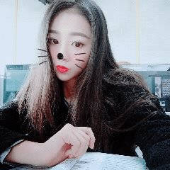 最新精品资源！百度云最新泄密流出视图《20岁音乐学院美女流出颜值爆表+探索良家真实面目》不为人知的一面，附大量生活照193P+8V-福利好好看