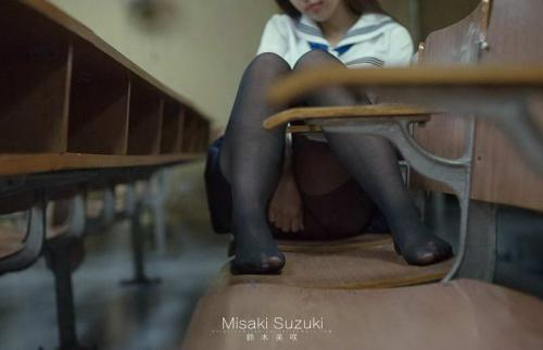 铃木美咲(Misaki Suzuki) – 小恶魔般挑衅的少女[23P3V]-福利好好看