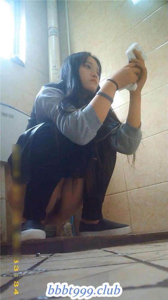 外站最新流出高校女厕露脸TP气质美女还真不少-福利岛