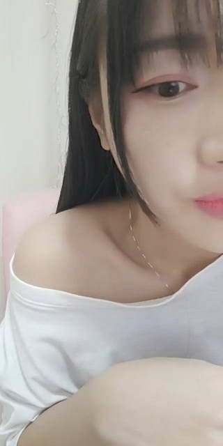 手机直播福利之少女心露脸紫薇大秀 [2V]-福利好好看