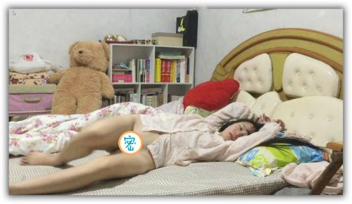 自拍泄露-某手机云泄露萌妹子大学生-女同视频18分钟-福利岛