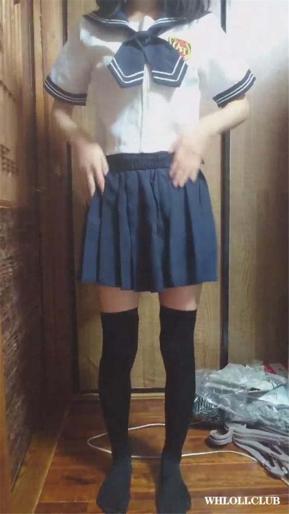 大胆清纯小美女，背对家人漏(￣(工)￣)和网友视频[1V/54M]-福利好好看