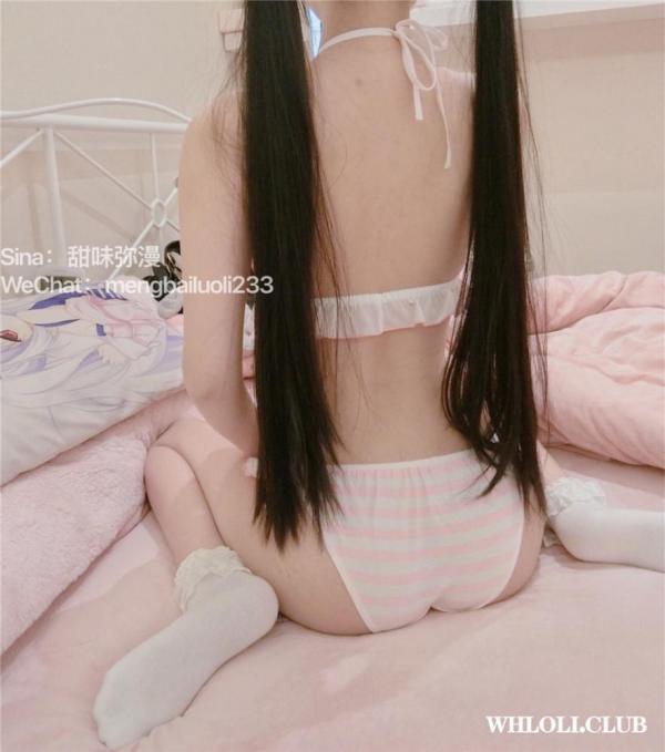 萌白酱(甜味弥漫) 18.12月1期 粉白条短袜[61P]-福利好好看