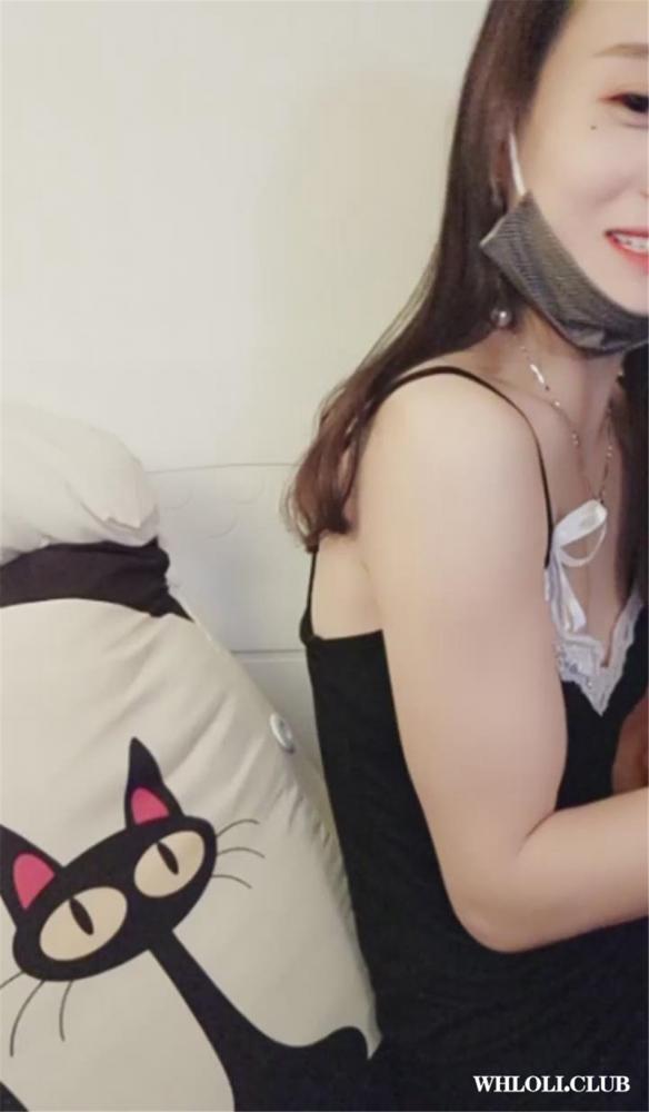 很漂亮有气质的美女洗澡直播 肤白貌美 洗完澡坐下来聊聊天-福利好好看