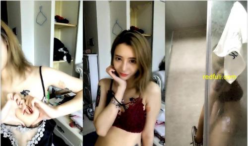 网红脸女神主播K猪崽收费诱惑洗澡直播秀 [2V]-福利好好看