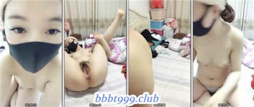 新人妹子翘着屁屁道具直播秀-福利好好看