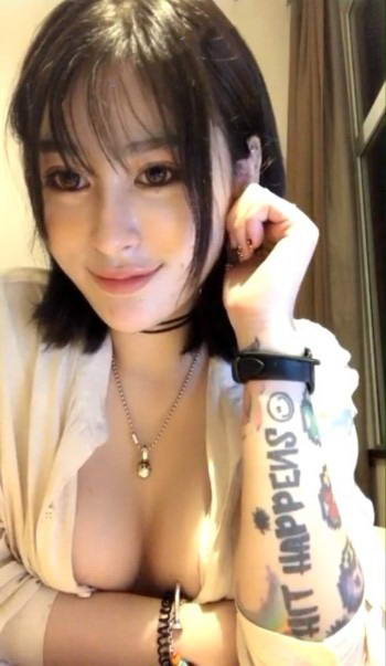跑车福利主播Rinako人间尤物多麽棒的身材和咪咪啊[1V]-福利好好看