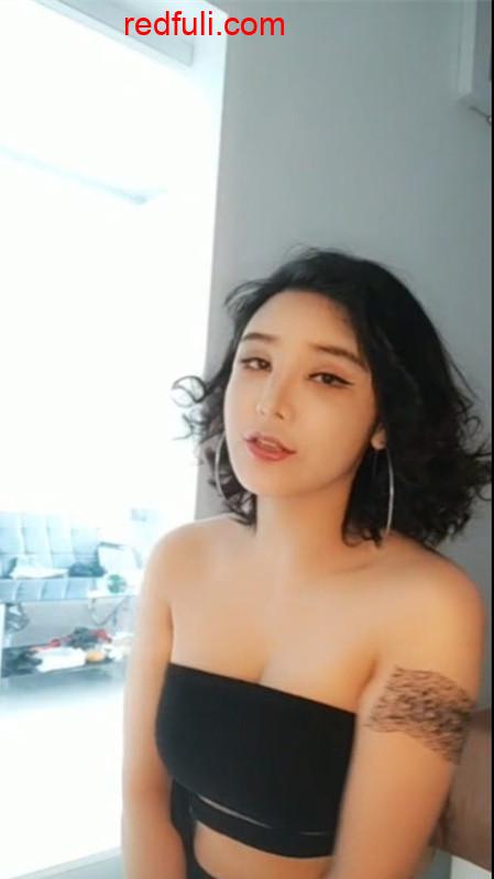 清纯美女塞肛塞，bb抽烟[1V]-福利好好看