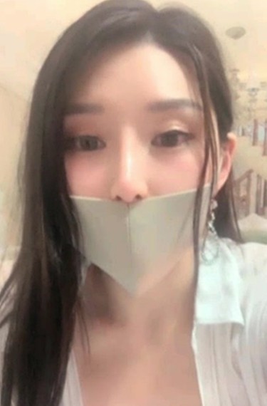 绿转黄主播[水蜜桃]收费房露奶 抠穴诱惑秀 身材超级棒[2.61G]-福利好好看