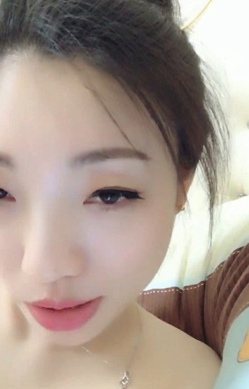 [曼曼]一对勾魂眼的极品白嫩小姐姐 露奶诱惑 特写BB 超级粉穴[1.87G]-福利好好看