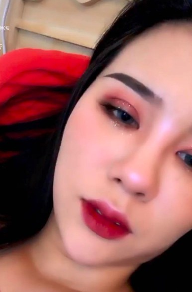 极品女神[贫乳小姐姐]骚舞钮屁股道具紫薇秀露白浆[1.35GB]-福利好好看