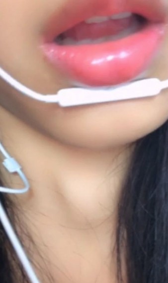 学妹小囡囡一坊新人19岁极品身材的小美女全裸诱惑特写BB揉道自慰[289MB]-福利好好看