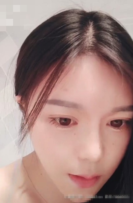 完美推荐精品女神主播[憬宝宝]裸体露咪咪秀身材[1.90GB]-福利好好看