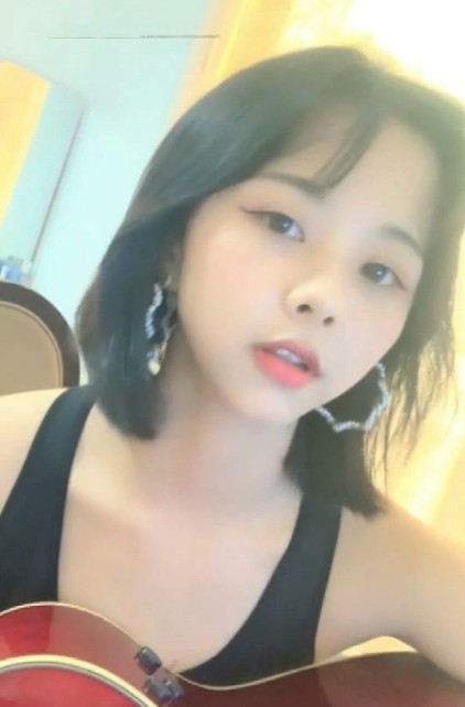 极品童颜巨乳学生妹[林包子]洗澡扣逼自慰大秀[2.9GB]-福利好好看