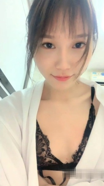高颜小姐姐]小舟苗条高颜美女裸诱摸B+闺蜜双女洗澡秀[1.08G/5V]-福利好好看
