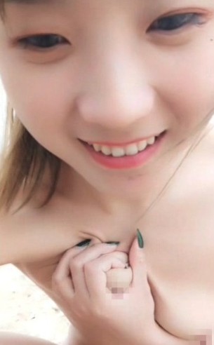 甜美尤物[南山小妹]笑容迷人尤物喜爱户外追求刺激啪啪[886M/6V]-福利好好看