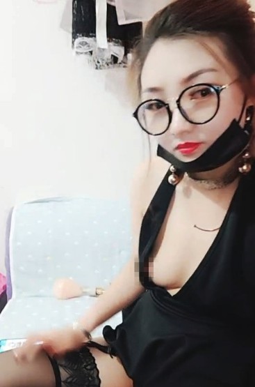 骚气眼镜娘[艾儿]5.13骚气入骨苗条眼镜娘黑丝网袜等啪啪秀[777M/3V]-福利好好看