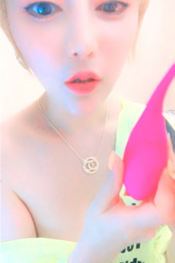 8.2网红蛇精脸美女[招财猫猫]下海买了跳蛋不用会只能自摸[1.84G]-福利好好看