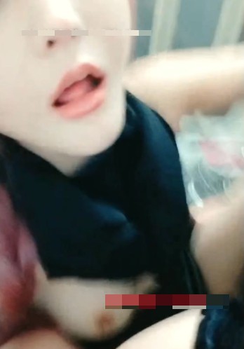 卡哇伊主播瑶瑶小妖精8月20日火车上勾引乘客啪啪【2V774M】-福利好好看